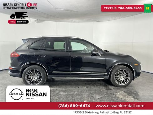 Used 2017 Porsche Cayenne Platinum Edition image 13