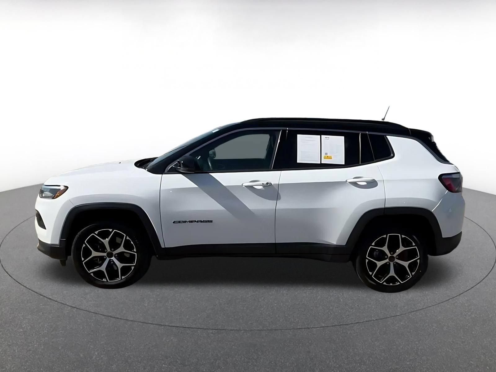 Used 2025 Jeep Compass Limited AWD/4WD image 8