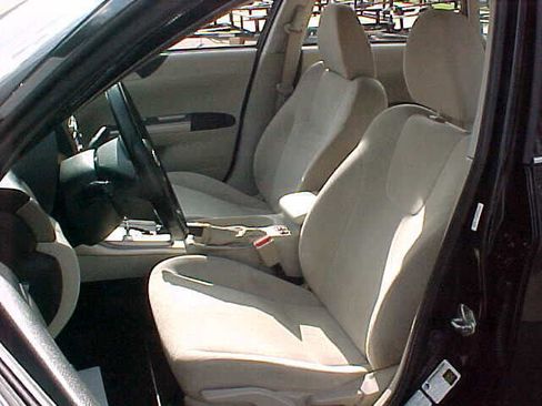 Used 2010 Subaru Impreza 2.5i Premium image 13