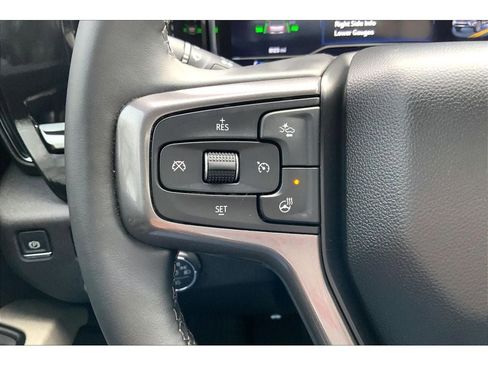 Used 2025 Chevrolet Silverado 2500 ZR2 w/ Technology Package image 20