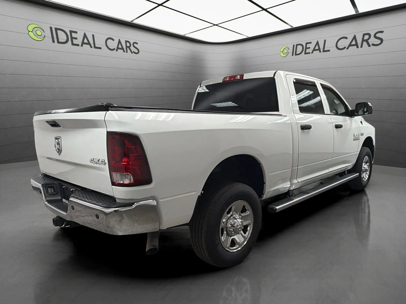 Used 2016 RAM 2500 Tradesman w/ Chrome Appearance Group AWD/4WD image 5
