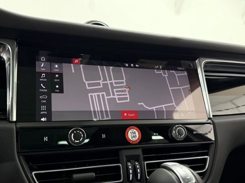 New 2026 Porsche Macan image 41