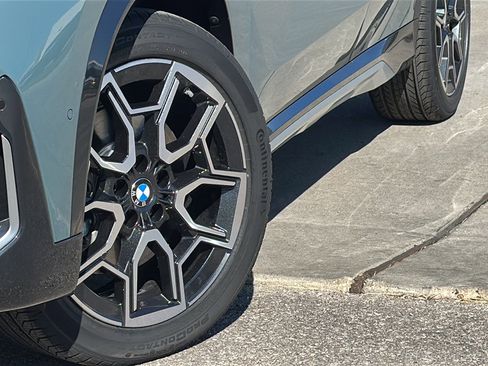 New 2026 BMW X1 xDrive28i w/ Technology Package image 3