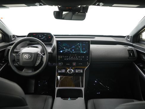 Used 2024 Toyota bZ4X Limited image 14