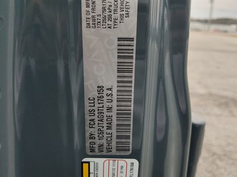 New 2026 Jeep Gladiator Willys image 26