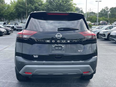 Used 2023 Nissan Rogue SV w/ SV Premium B Package FWD image 6