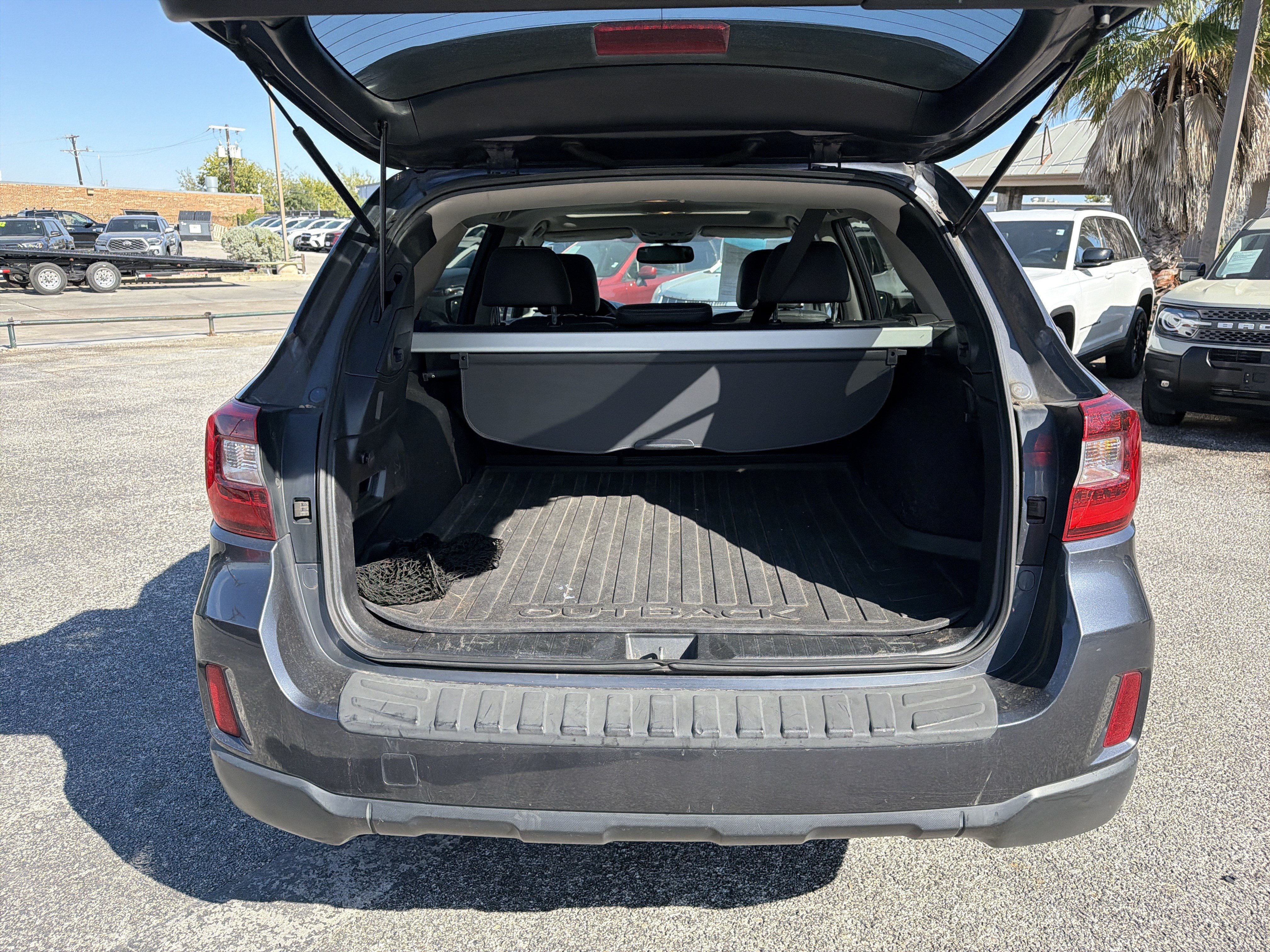 Used 2017 Subaru Outback 2.5i Limited w/ Popular Package #5 AWD/4WD image 27