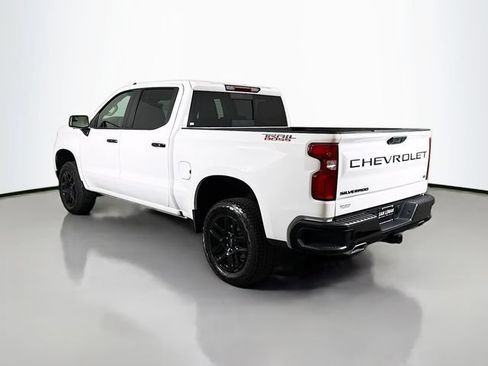 Used 2025 Chevrolet Silverado 1500 LT Trail Boss w/ Convenience Package II AWD/4WD image 5