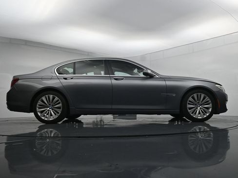 Used 2015 BMW 740i RWD image 38