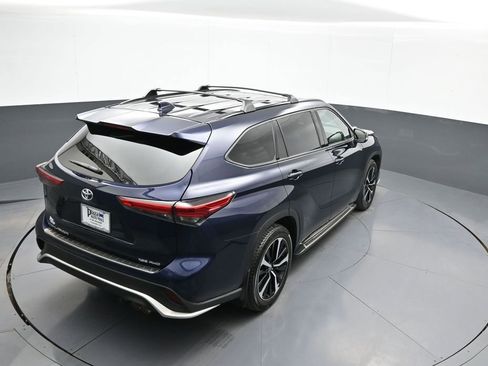 Used 2021 Toyota Highlander XSE image 40