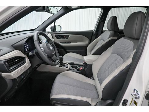 Used 2025 Subaru Forester Premium image 17