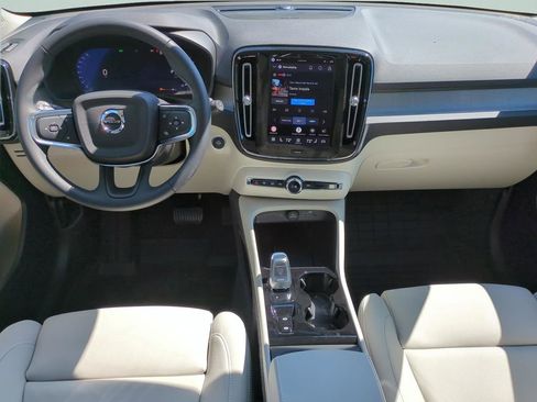 New 2026 Volvo XC40 B5 Ultra AWD/4WD image 11