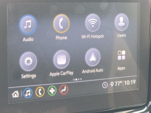 Used 2020 Chevrolet Traverse LT FWD image 4
