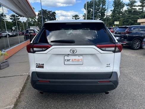 Used 2022 Toyota RAV4 LE image 6