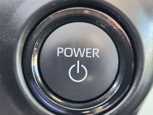Used 2026 Toyota Sienna XLE FWD image 22
