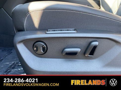 New 2026 Volkswagen Atlas Cross Sport SEL Premium R-Line image 28