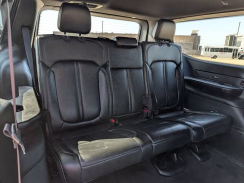 Used 2024 Jeep Wagoneer Series II AWD/4WD image 27