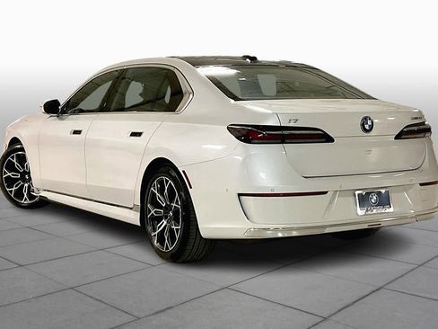 Used 2025 BMW i7 eDrive50 image 13