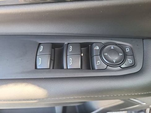 Used 2026 Chevrolet Suburban Z71 w/ Comfort Package AWD/4WD image 24