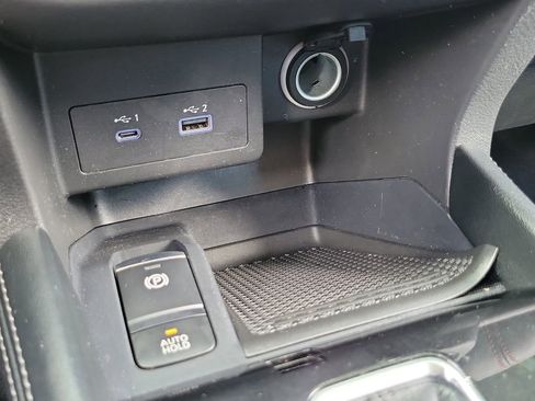 Certified 2023 Nissan Kicks SR w/ SR Premium Package FWD image 11