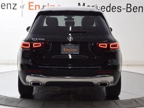 Used 2022 Mercedes-Benz GLB 250 image 5