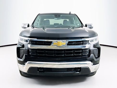 Used 2023 Chevrolet Silverado 1500 LT image 2