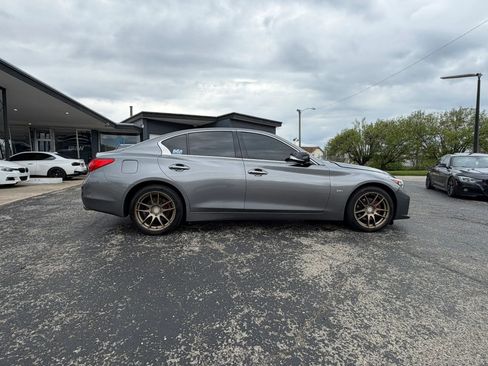 Used 2017 INFINITI Q50 Signature Edition w/ All Weather Package (L93) image 9