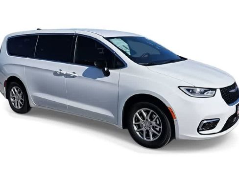 New 2026 Chrysler Pacifica Select FWD image 2