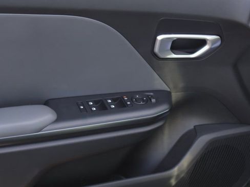 New 2025 Kia K4 LXS image 20