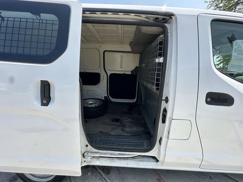 Used 2019 Nissan NV200 S image 23