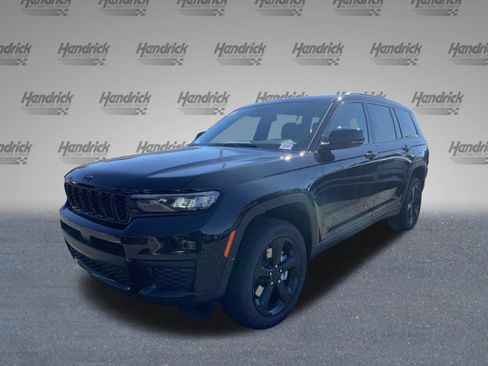 New 2025 Jeep Grand Cherokee L Altitude image 5