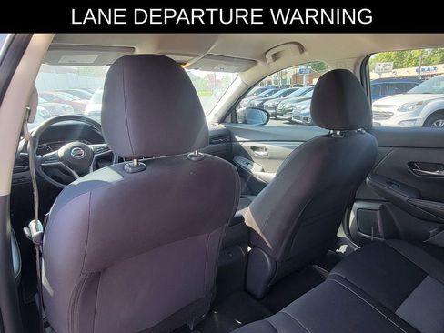 Used 2020 Nissan Sentra SV w/ Lighting Package FWD image 13