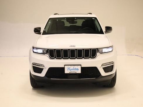 Used 2023 Jeep Grand Cherokee 4WD 4xe image 3