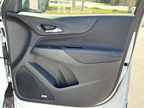Used 2022 Chevrolet Equinox RS w/ RS Leather Package image 12