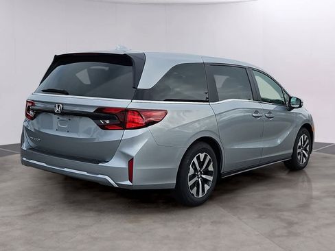 New 2026 Honda Odyssey EX-L image 3