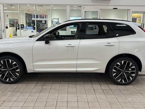 New 2026 Volvo XC60 B5 Ultra w/ Protection Package Premier image 8