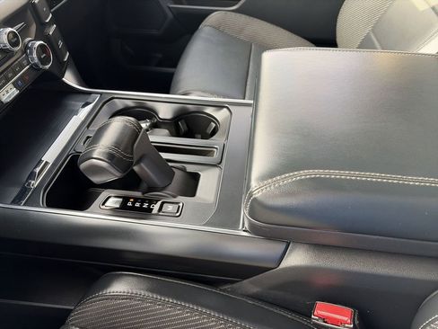 Used 2022 Ford F150 Raptor w/ Convenience Package image 21