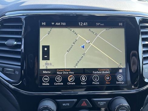 Used 2021 Jeep Grand Cherokee Laredo X AWD/4WD image 12