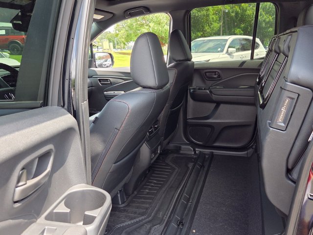 Used 2025 Honda Ridgeline TrailSport image 11