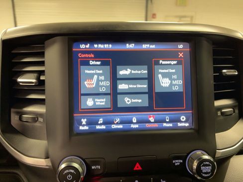 Used 2021 RAM 1500 Big Horn image 25