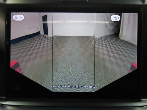 Used 2025 Ford F350 Platinum image 21