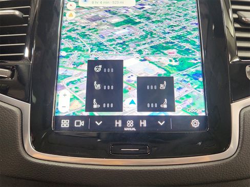 Used 2024 Volvo XC90 B6 Ultimate w/ Protection Package Premier image 32