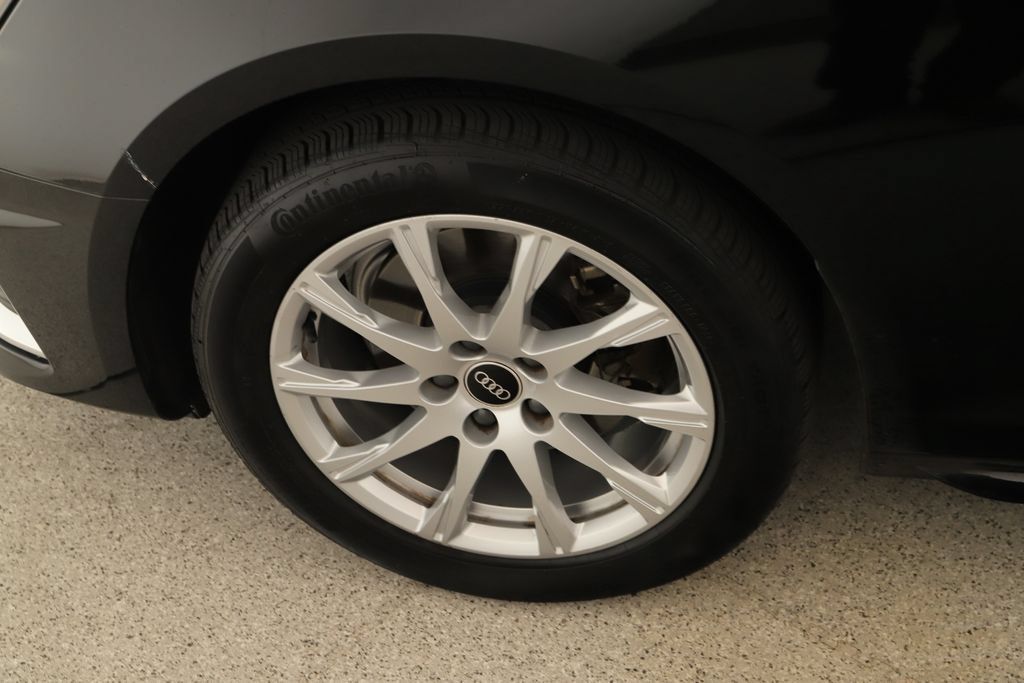 Used 2022 Audi A4 2.0T Premium AWD/4WD image 32
