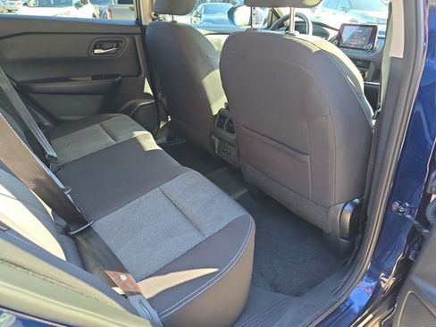 Used 2025 Nissan Rogue SV FWD image 15