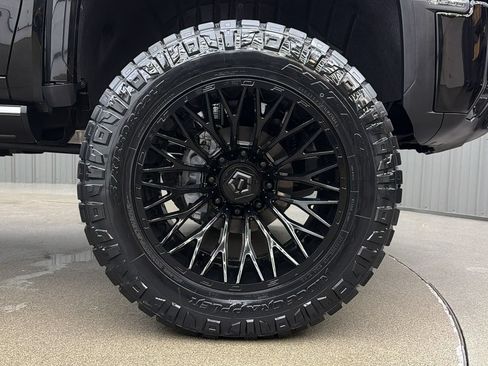 Used 2026 GMC Sierra 3500 Denali Ultimate AWD/4WD image 10