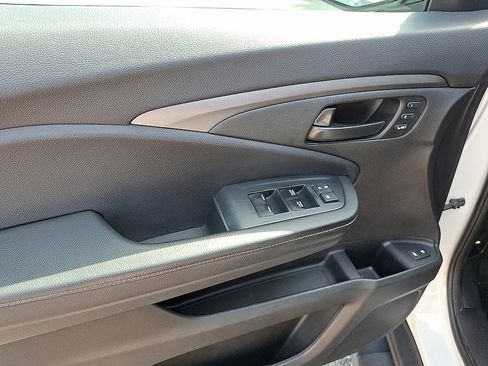Used 2022 Honda Passport TrailSport image 2