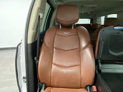 Used 2016 Cadillac Escalade ESV Premium image 27