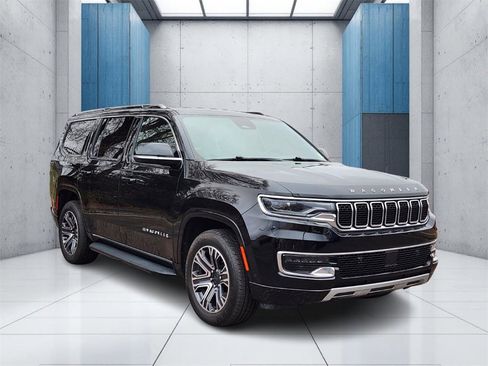 Used 2024 Jeep Wagoneer Series II w/ Flexible Seating Group image 1