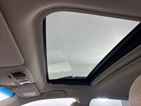 Used 2017 Subaru Outback 2.5i Premium image 25