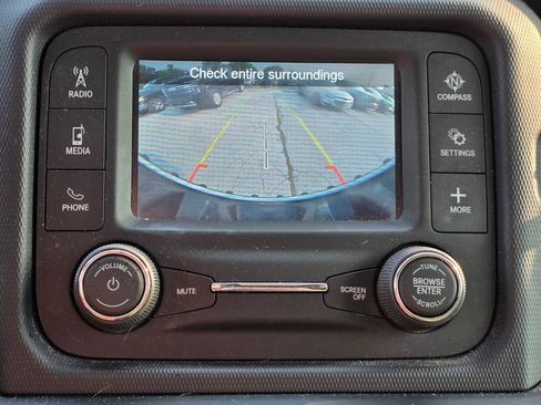 Used 2018 Jeep Wrangler Unlimited Sport S AWD/4WD image 18